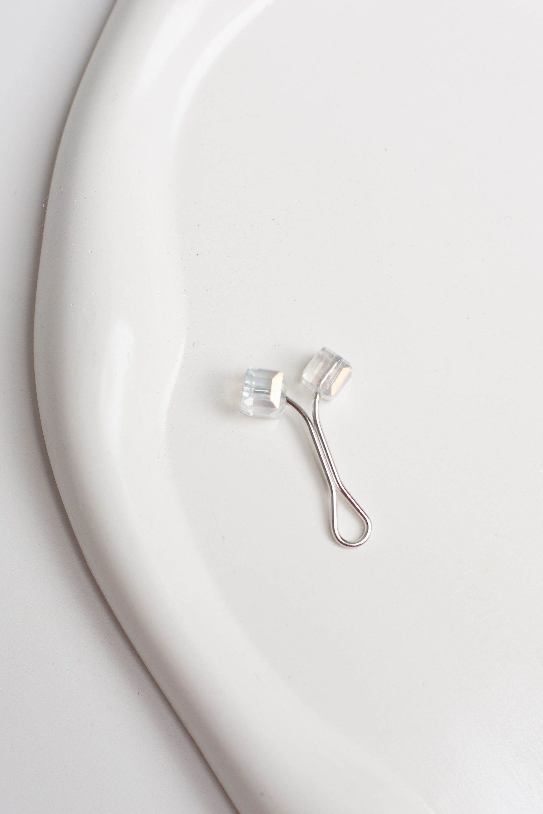 Stone Clips Pin