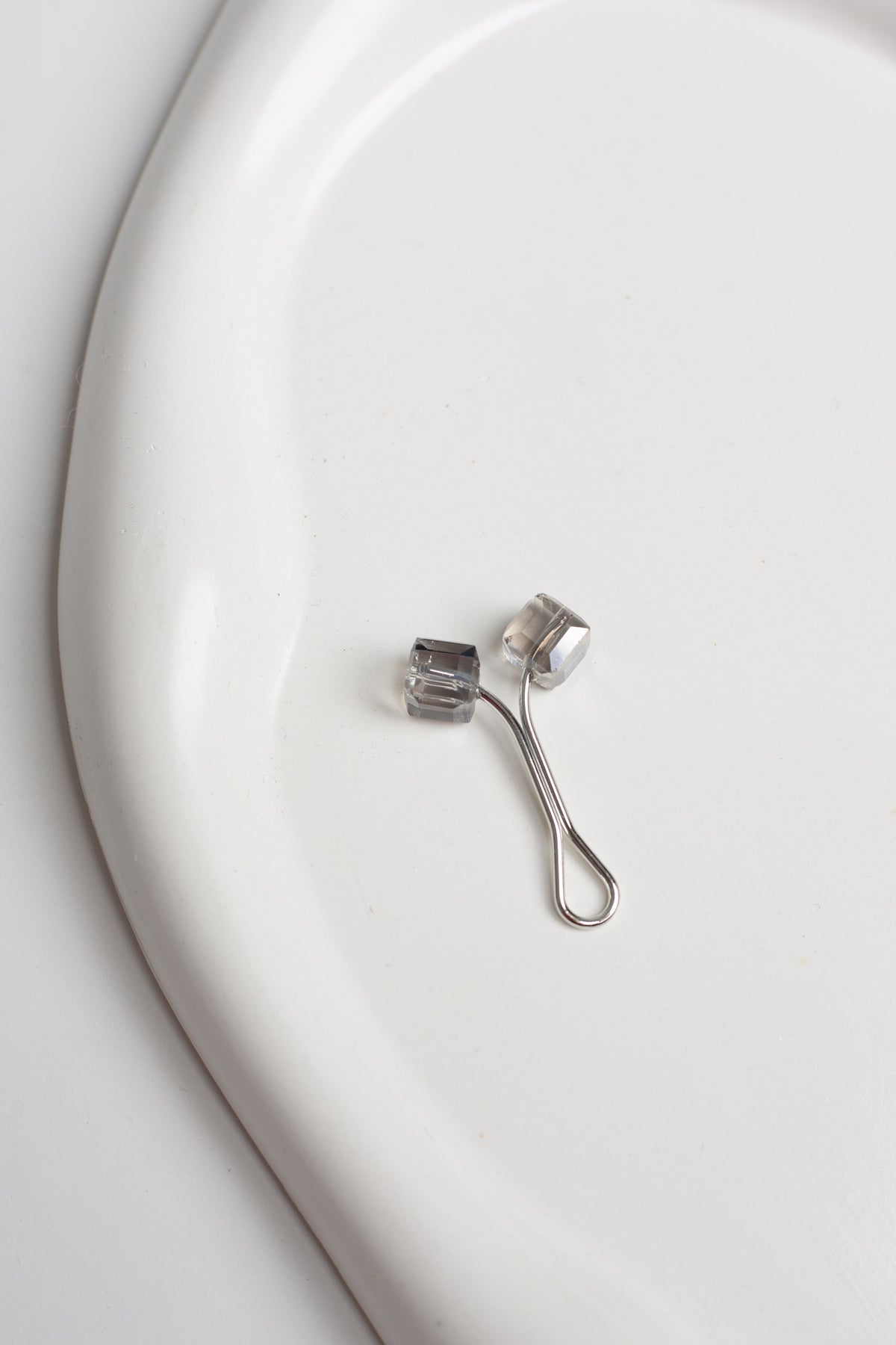 Stone Clips Pin