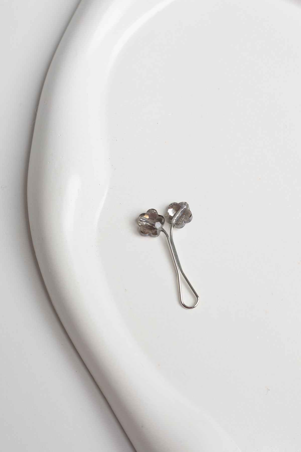 Flower Clips Pin