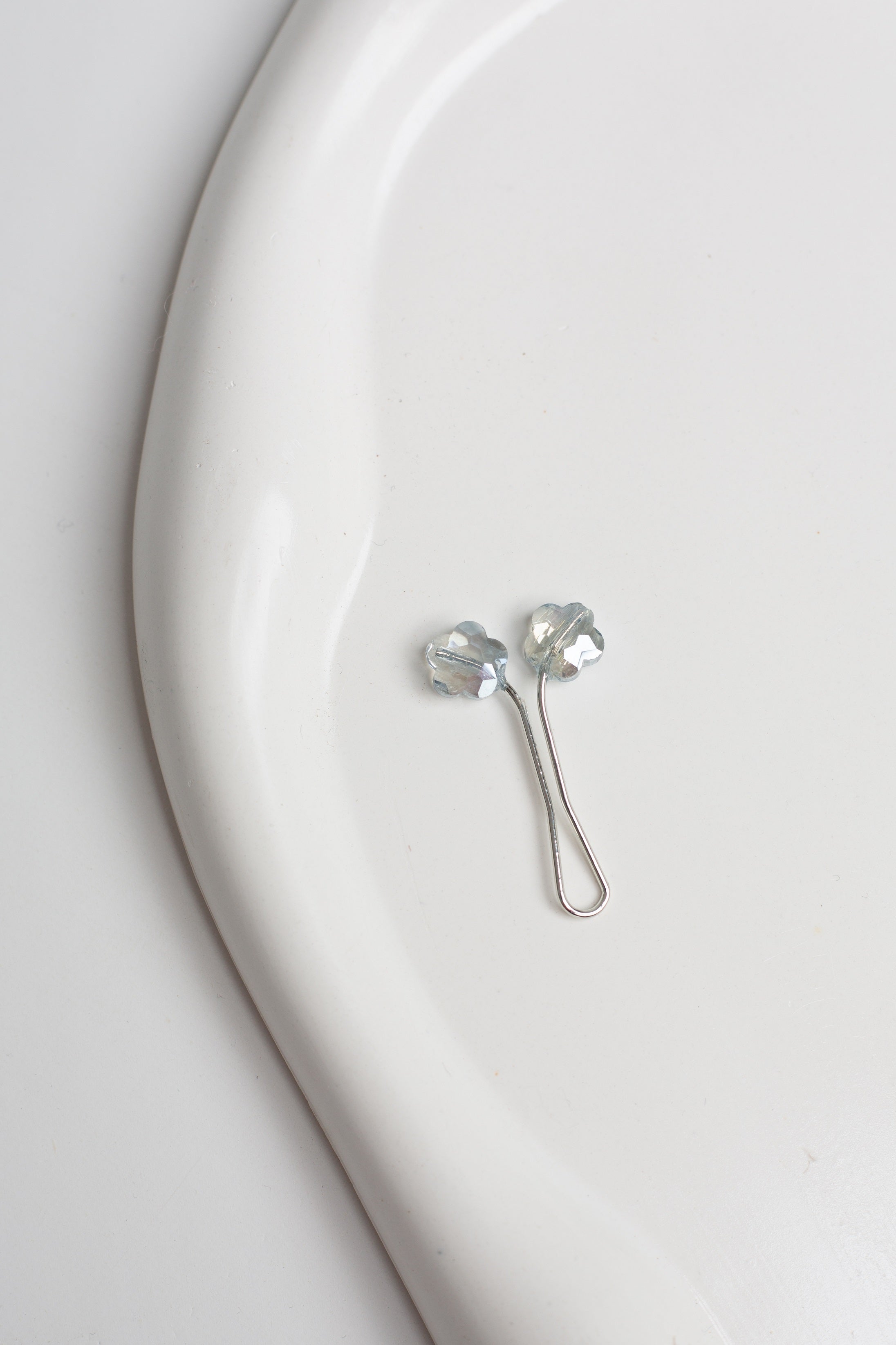 Flower Clips Pin