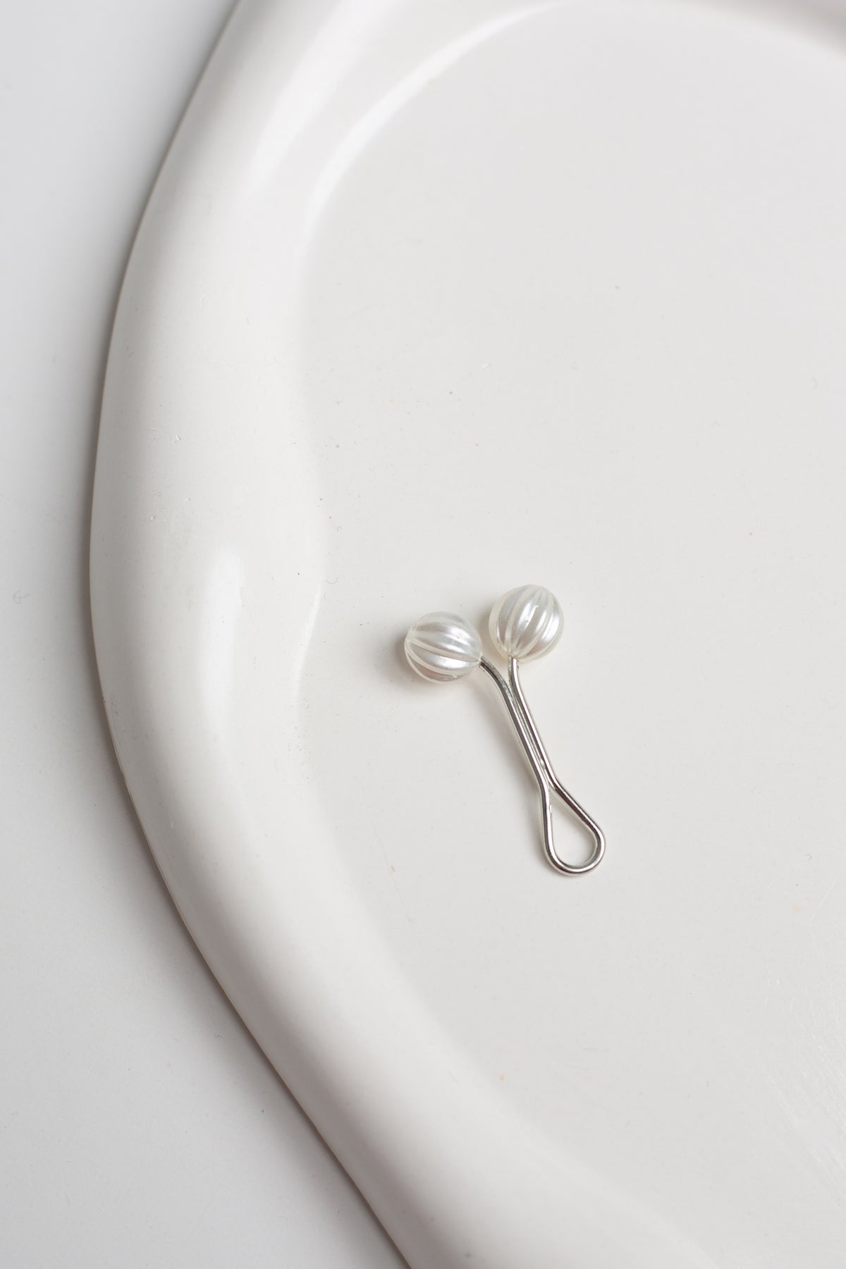 Tulip Clips Pin