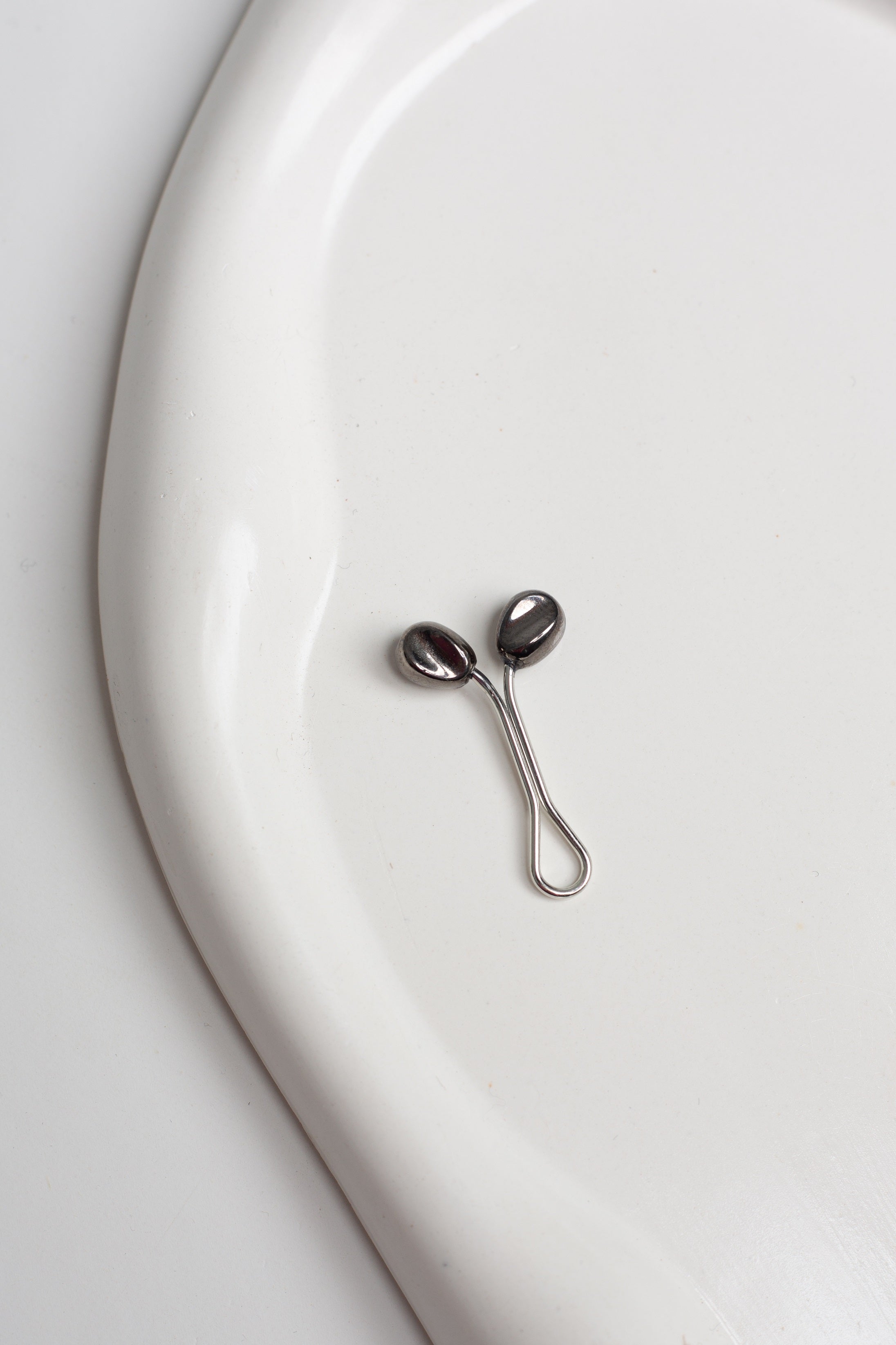 Wing Clips Pin
