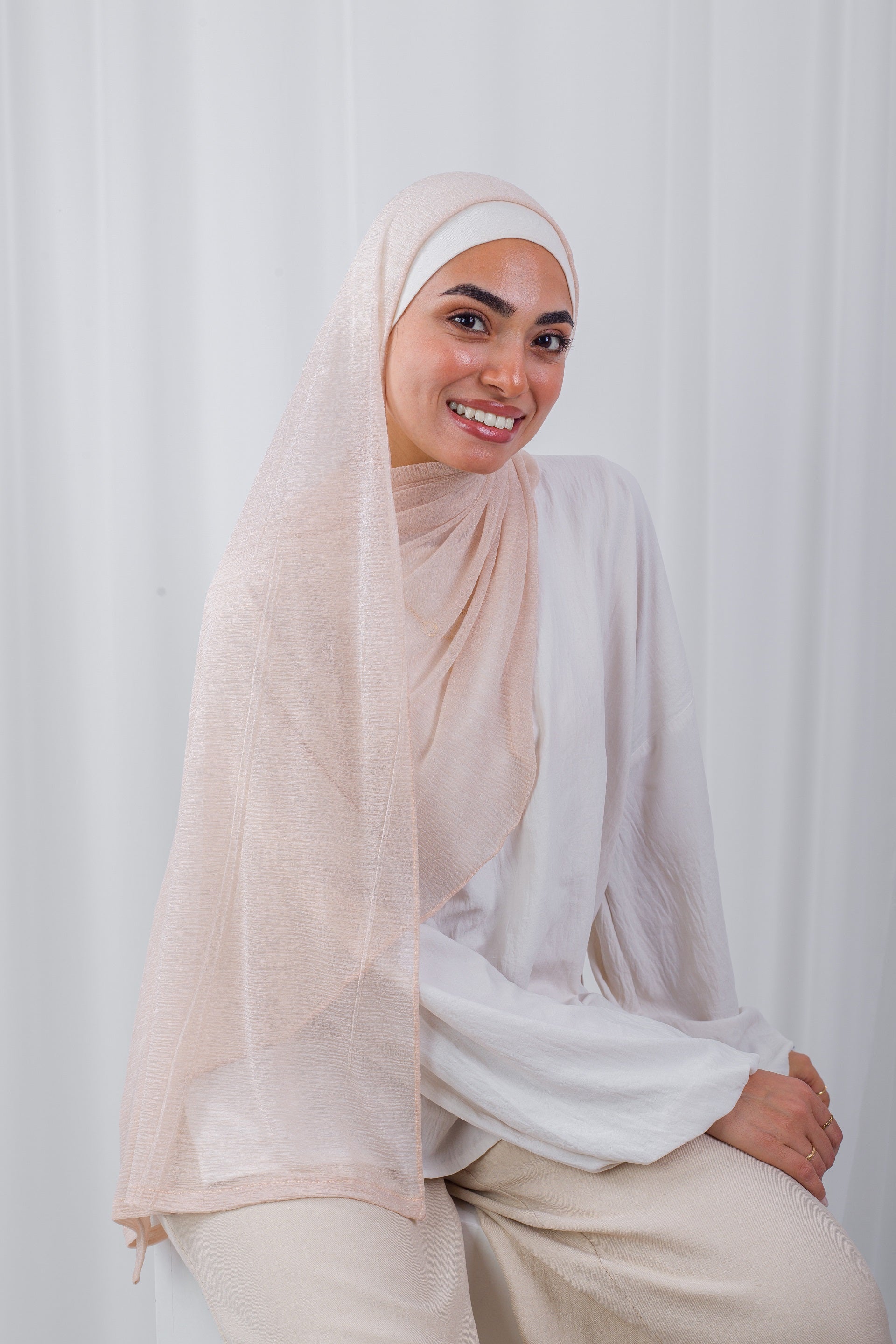 Light Shimmer Kuwaiti Scarfs