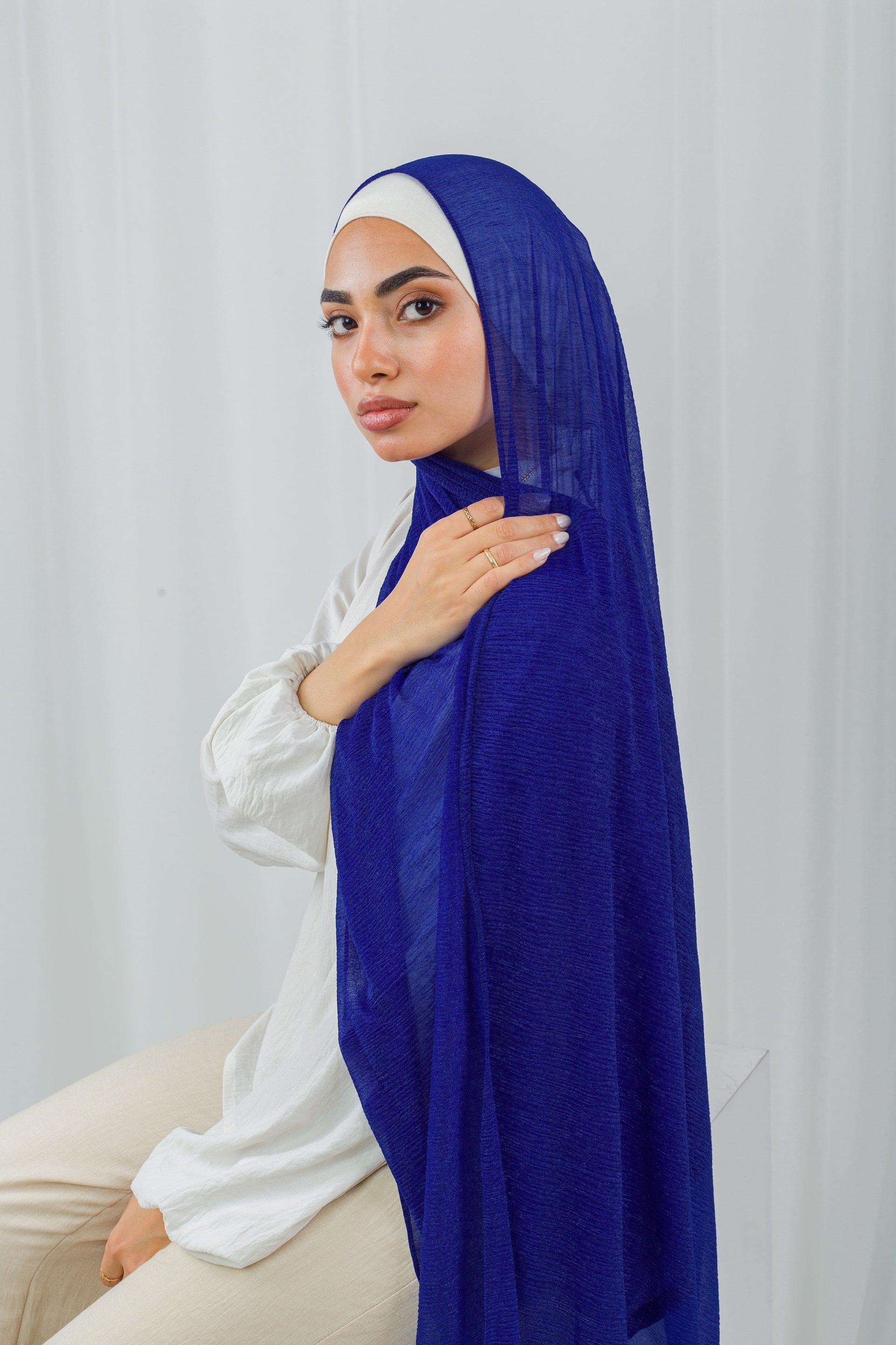 Light Shimmer Kuwaiti Scarfs