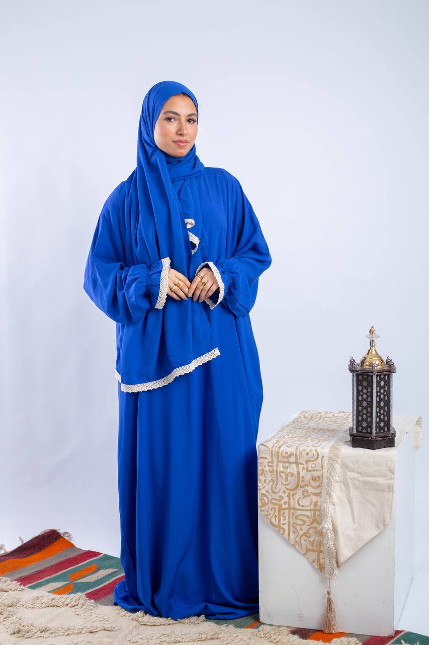 Relaxed Isdal – Plain blUE viscose Isdal with lace details, anti-shrink, fits up to 95 kg