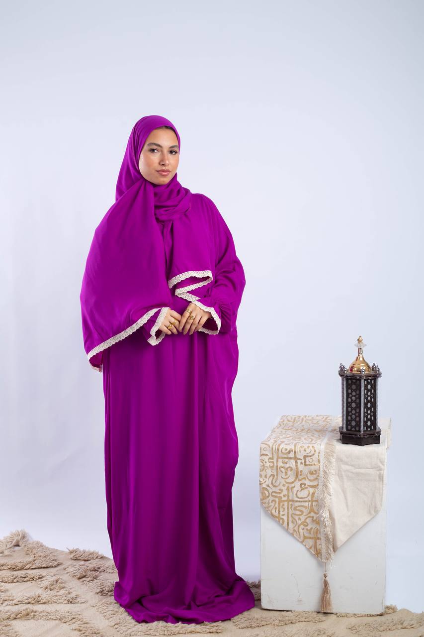 Relaxed Isdal – Plain purple viscose Isdal with lace details, anti-shrink, fits up to 95 kg