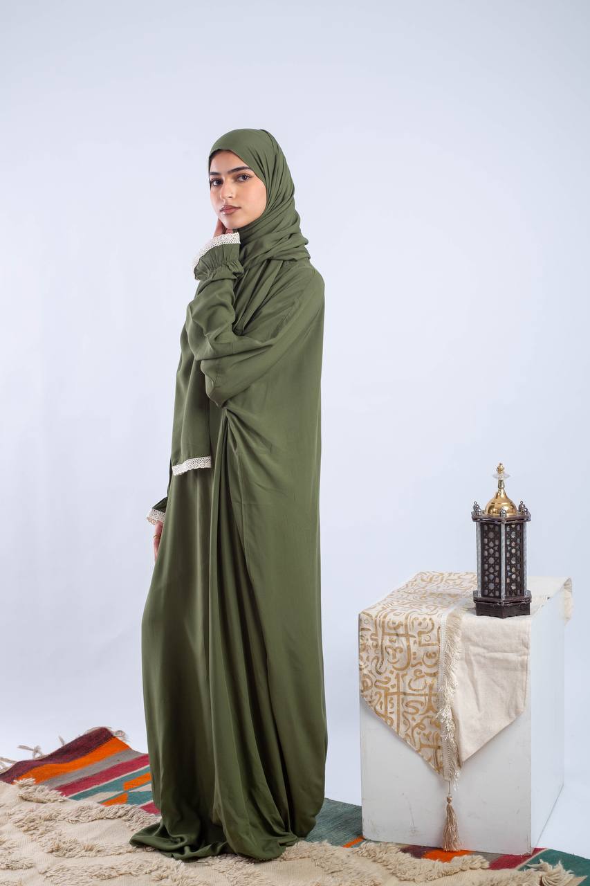Relaxed Isdal – Plain olive viscose Isdal with lace details, anti-shrink, fits up to 95 kg