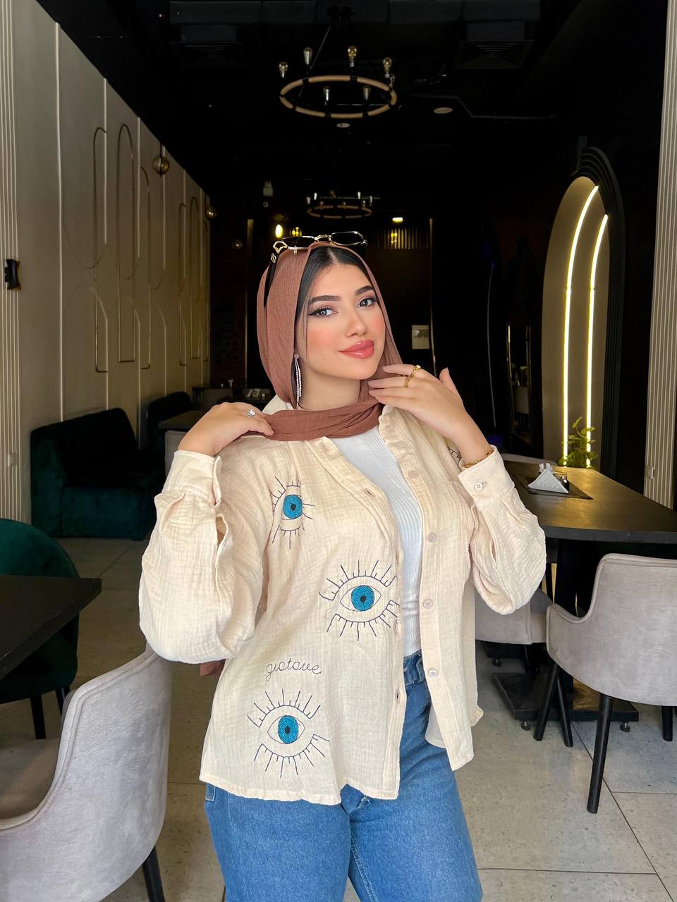 Eye Chemise by Jessy – Bubble cotton shirt with raised “Eyes” embroidery, fits up to 80 kg in beige