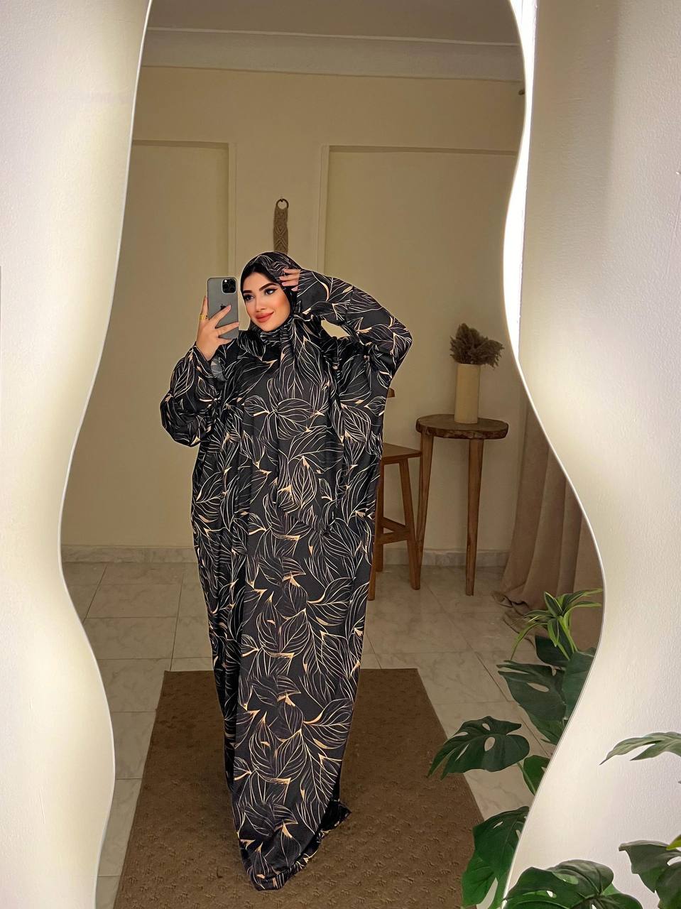 Islamic Prayer Isdal BLACK Viscose Isdal with lace detailing, anti-shrink, one-size fits up to 95 