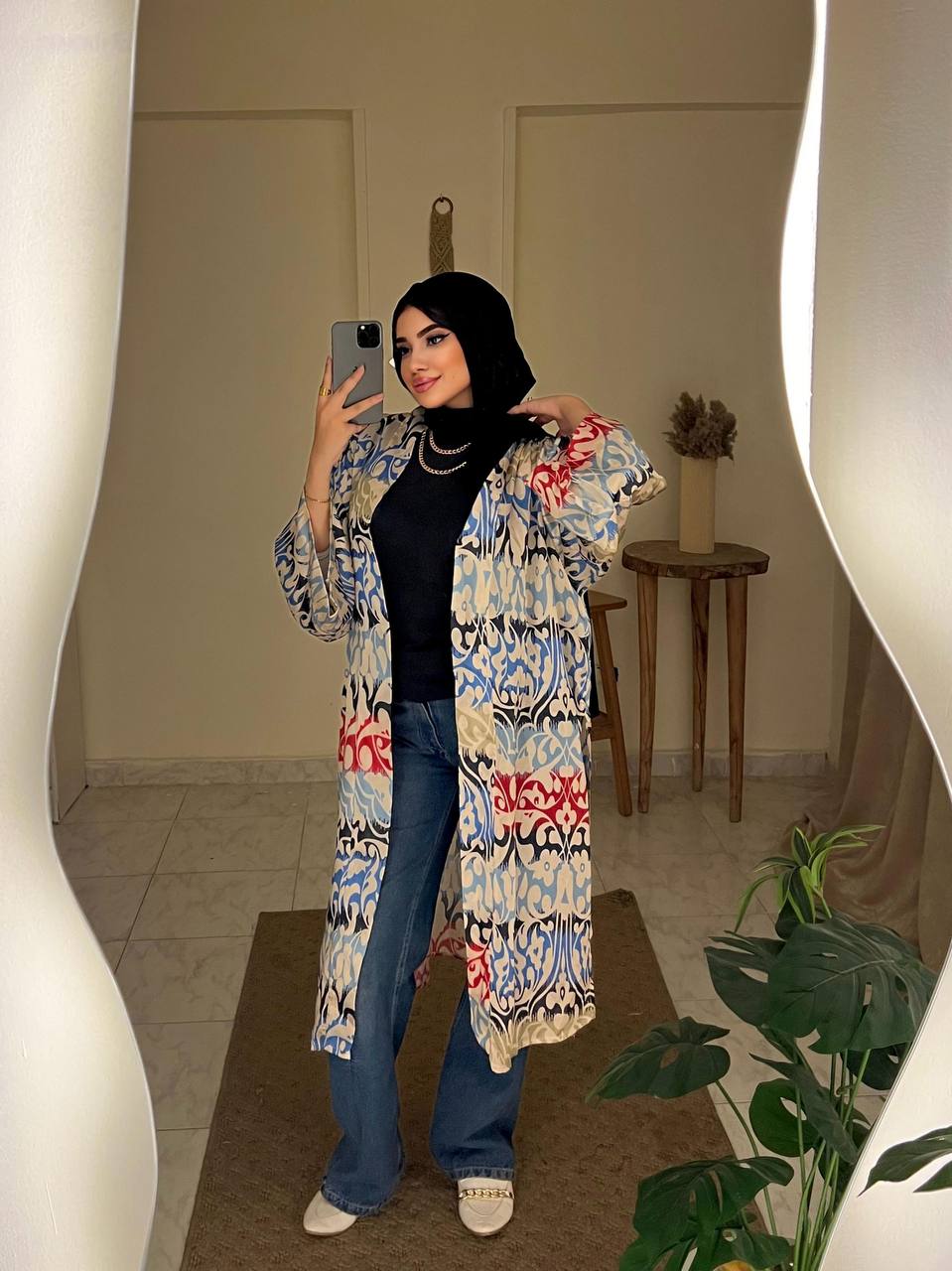 Short Printed Kimono by Jessy – Silk satin summer cardigan with bold prints, fits up to 100 kg