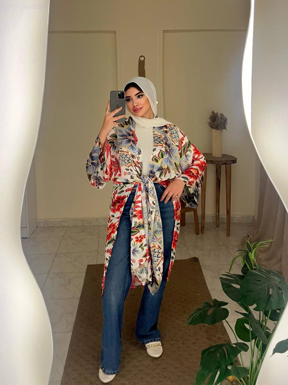 Short Printed Kimono by Jessy – Silk satin summer cardigan with bold prints, fits up to 100 kg