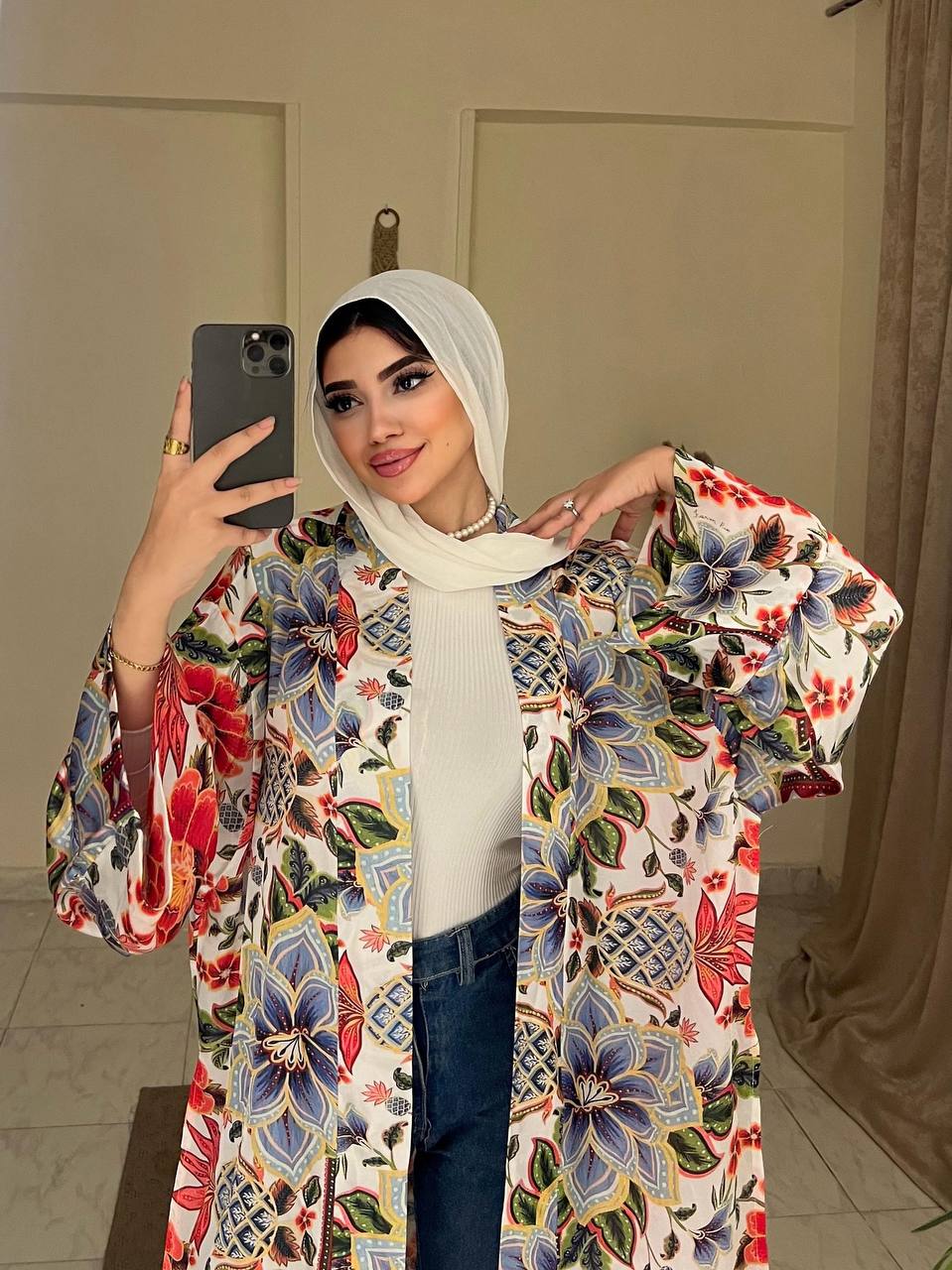 Short Printed Kimono by Jessy – Silk satin summer cardigan with bold prints, fits up to 100 kg