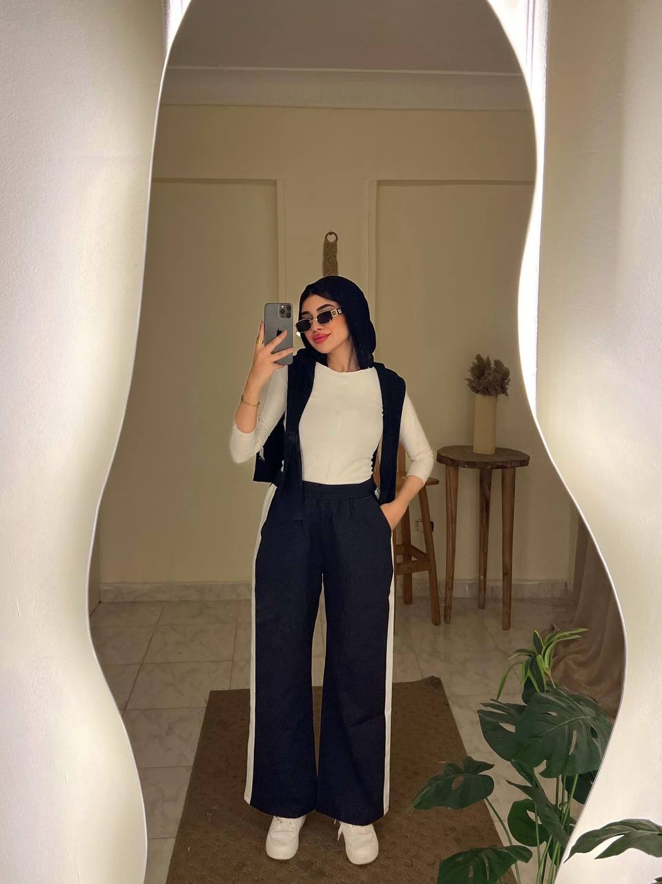 Liny Pants by Jessy – Lightweight, relaxed-fit pants, one size fits up to 80 kg in black