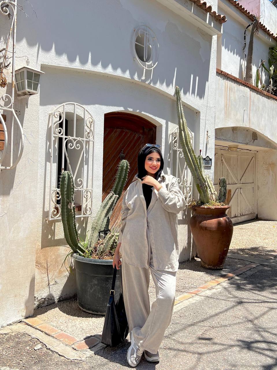 Tone Set by Jessy – Crinkled linen suit, available in light beige , one-size fits up to 90 kg