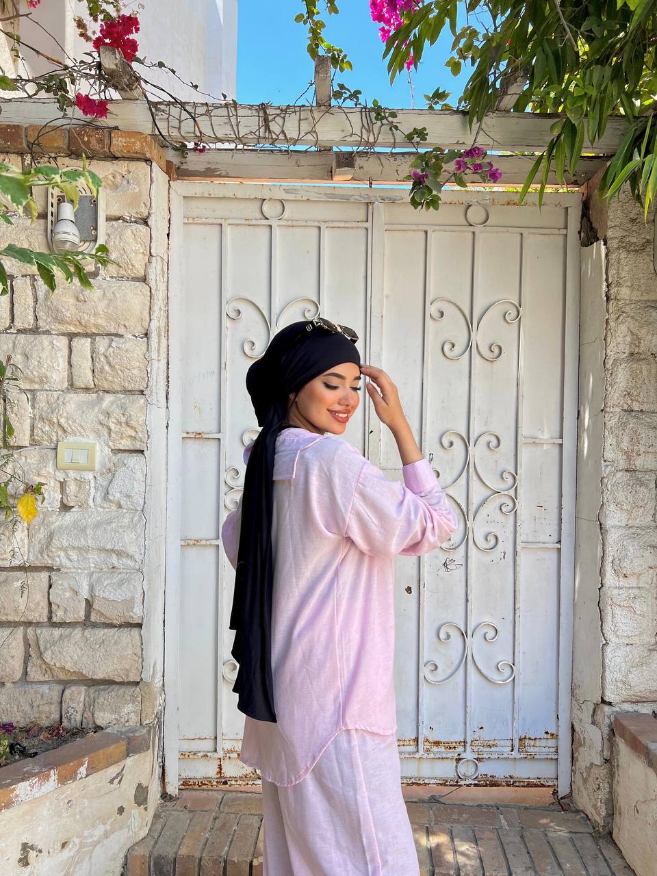 Tone Set by Jessy – Crinkled linen suit, available in  baby pink , one-size fits up to 90 kg details