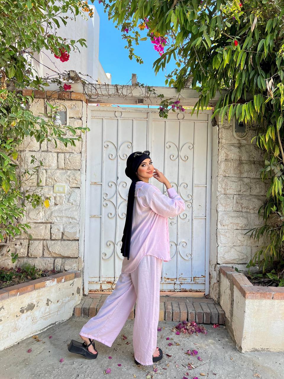 Tone Set by Jessy – Crinkled linen suit, available in baby pink , one-size fits up to 90 kg